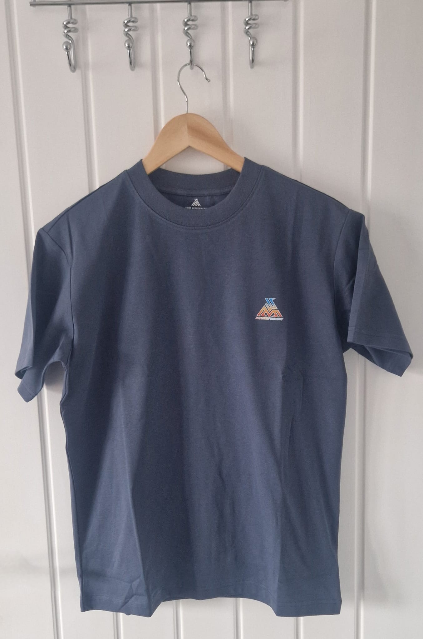 Adox Sportswear T-Shirt – Outdoor Graphic Tee for Everyday Comfort