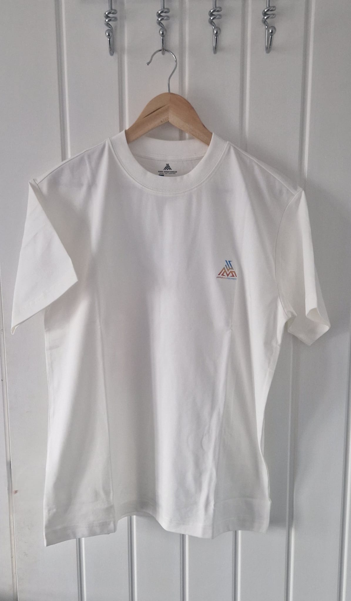 Adox Sportswear T-Shirt – Outdoor Graphic Tee for Everyday Comfort
