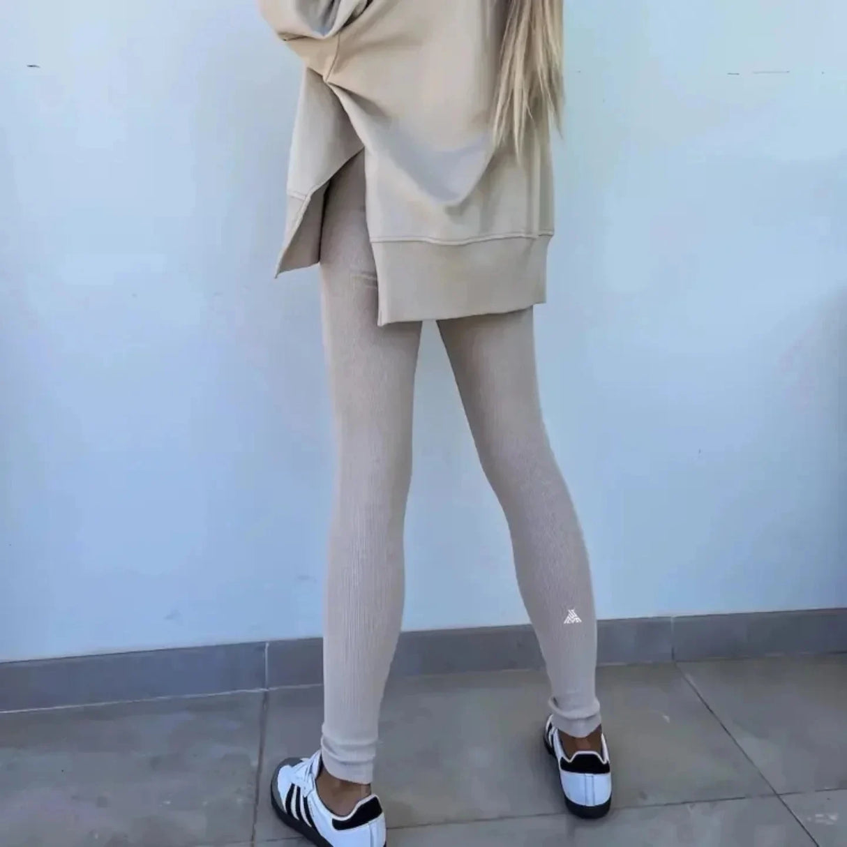 Adox Woman Lounge Set