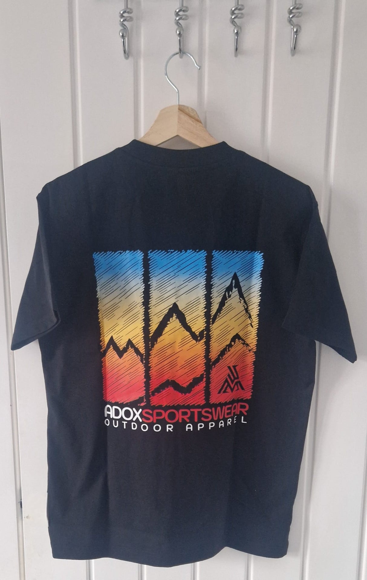 Adox Sportswear T-Shirt – Outdoor Graphic Tee for Everyday Comfort