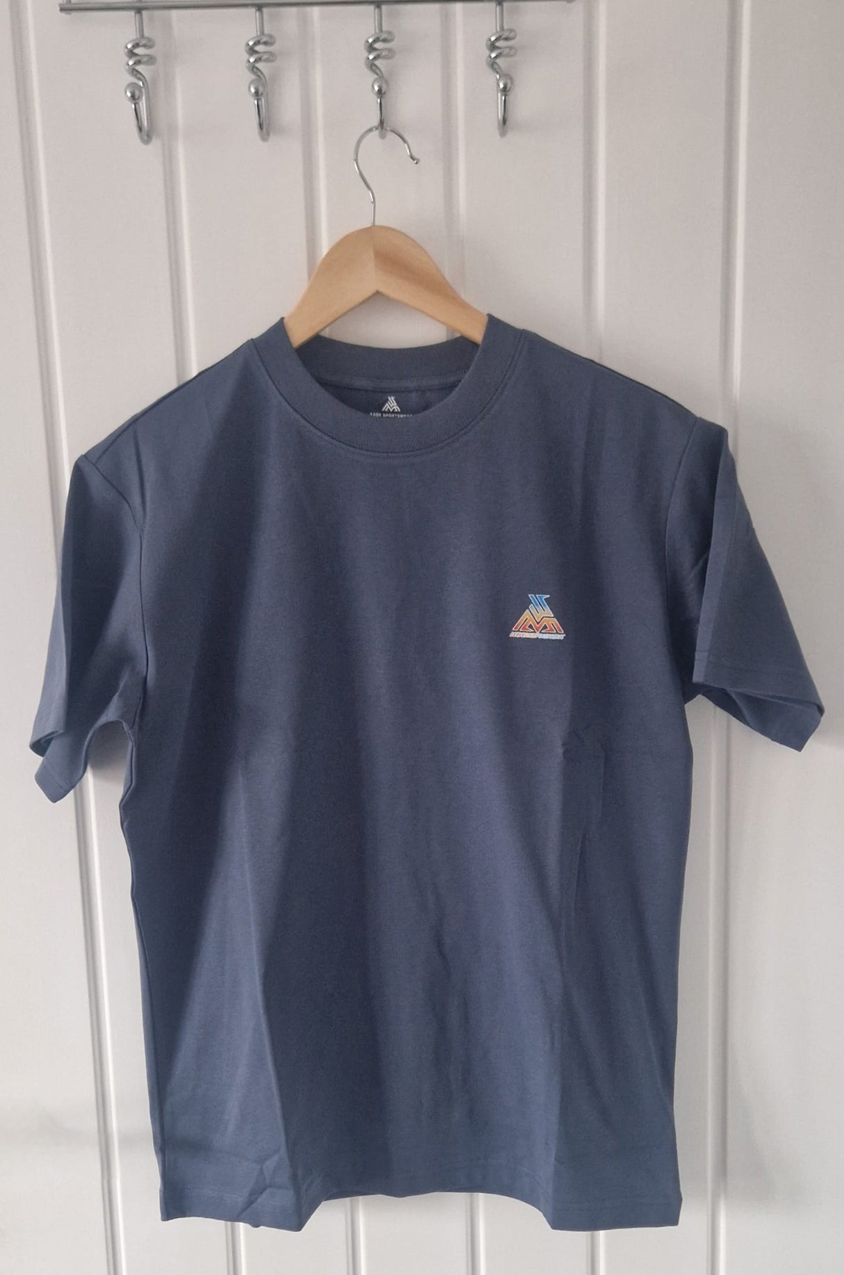 Adox Sportswear T-Shirt – Outdoor Graphic Tee for Everyday Comfort