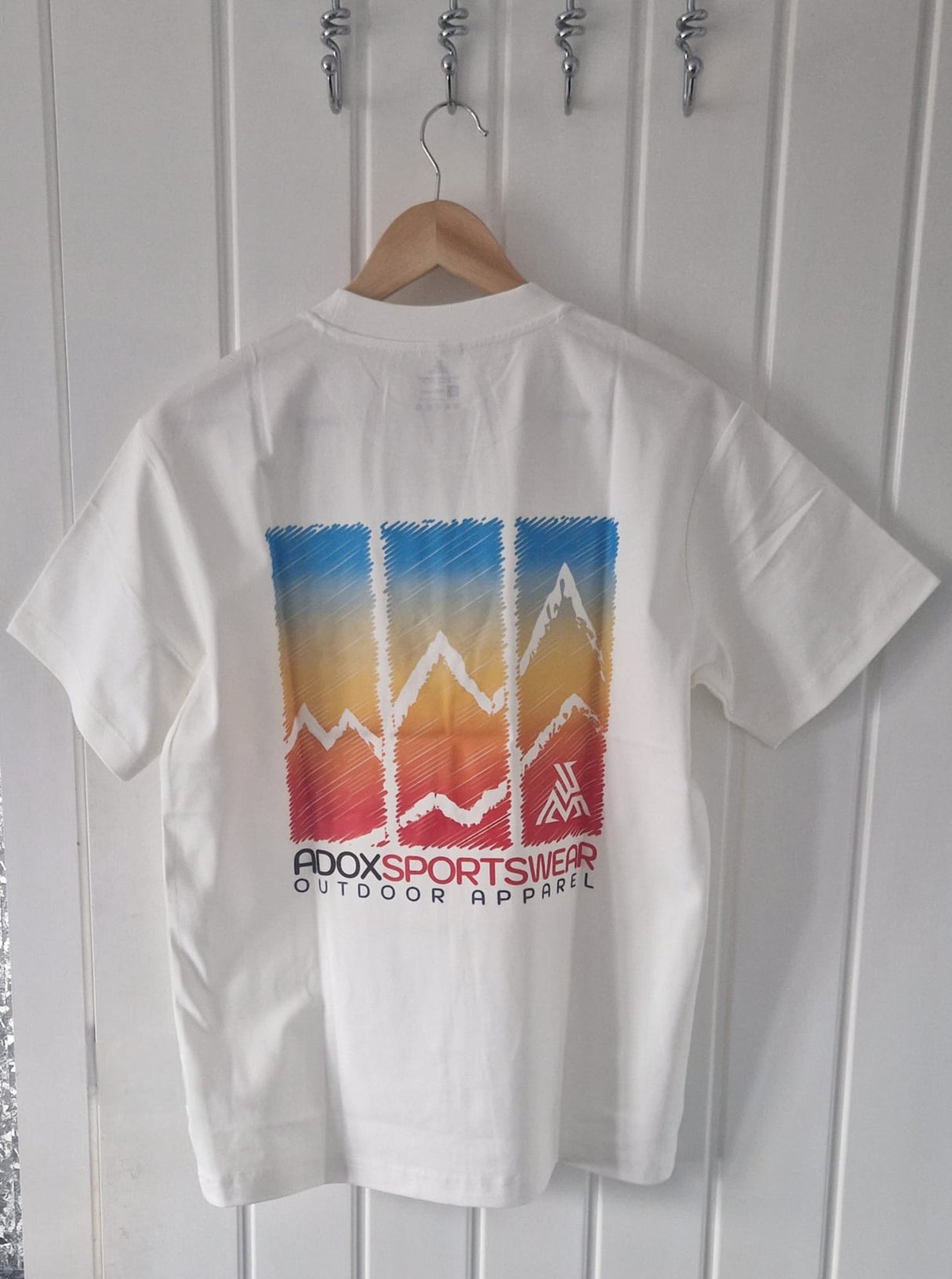 Adox Sportswear T-Shirt – Outdoor Graphic Tee for Everyday Comfort