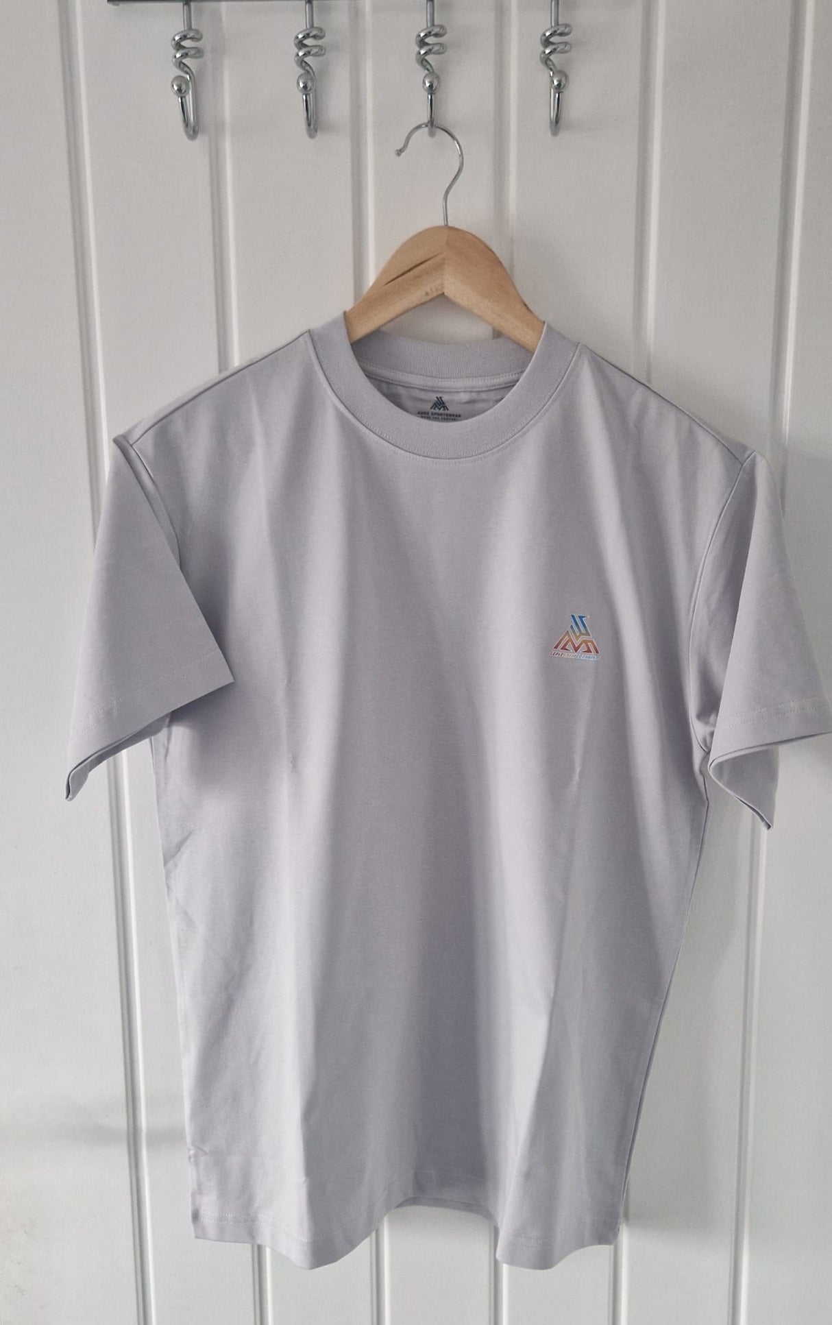 Adox Sportswear T-Shirt – Outdoor Graphic Tee for Everyday Comfort